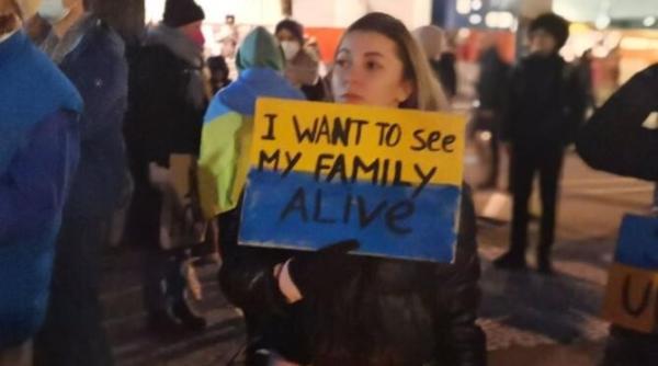 peste 250 de manifestanti impotriva razboiului din ucraina au fost arestati