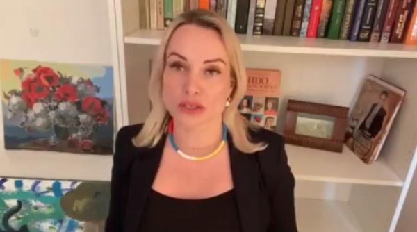 marina ovsiannikova jurnalista care l a sfidat pe putin mesaj dupa arestarea de luni seara