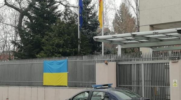 ce s a intamplat marti seara la ambasada germaniei dupa ce trei masini cu numere de ucraina au tras in fata