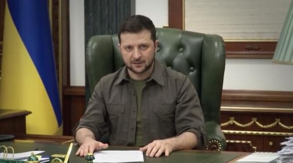 zelenski da de pamant cu planul de pace propus de rusia si i pune conditii lui putin in timp ce vrea mai mult ajutor militar