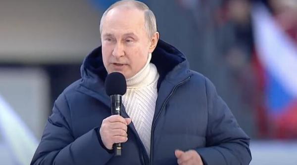 concert cu 200 000 de oameni la moscova vladimir putin prezent nu exista o dragoste mai mare decat daca cineva isi da sufletul pentru poporul lui