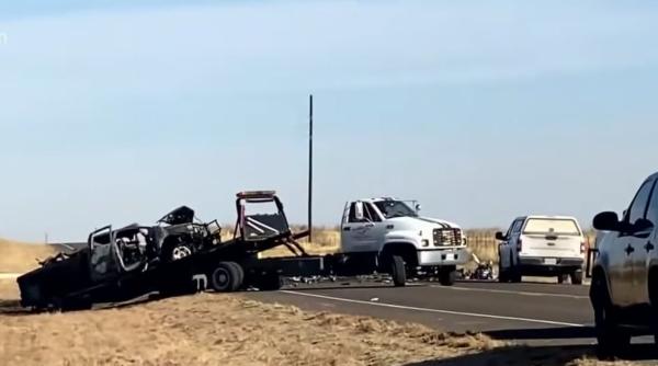 un copil de 13 ani a urcat la volanul unei masini si a provocat un accident cu 9 morti video