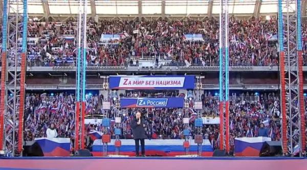 unii rusi prezenti la mitingul lui putin de la moscova spun ca au fost presati sa participe bbc