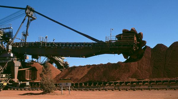 australia lovitura pentru industria rusiei interdictii asupra exporturilor de alumina inclusiv bauxita