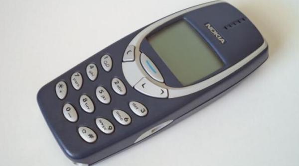 reintoarcerea telefoanelor obisnuite nu sunt smart slim sau de ultima tehnologie