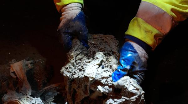 descoperirea facuta intr o canalizare infundata din cluj ce sa nu arunci niciodata in toaleta foto