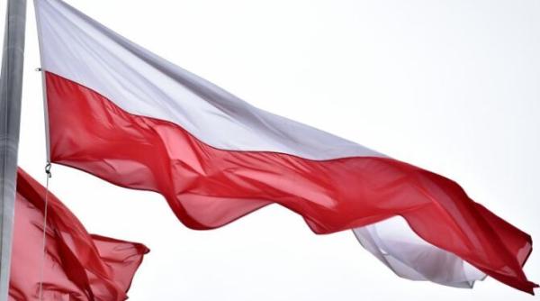 polonia expulzeaza 45 de diplomati rusi pentru spionaj