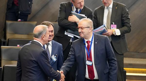 vasile dincu fara pregatire militara nu te poate mobiliza maine cum pot participa civilii la efortul de razboi