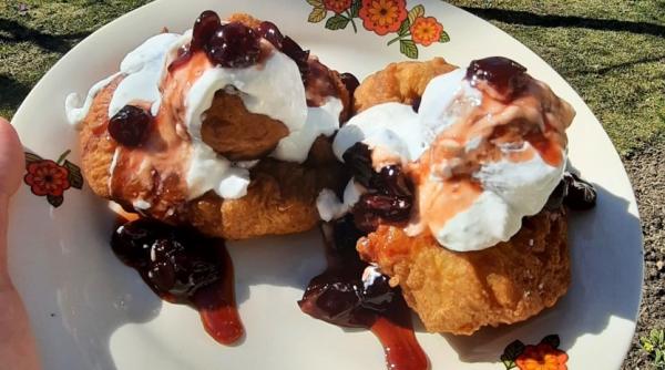 ce smantana se foloseste la papanasi cum se prepara cel mai gustos si pufos desert