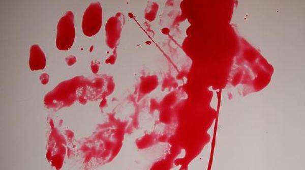 un baiat din voluntari a sunat la 112 mama i a fost ucisa de tata in fata sa si bunica a fost injunghiata