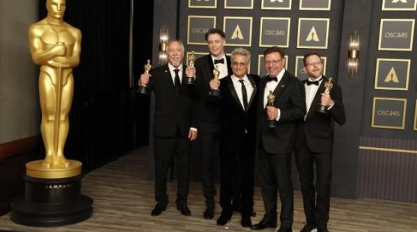 foto premiile oscar 2022 momentele serii coda scrie istorie will smith iesire violenta record negativ pentru oscaruri