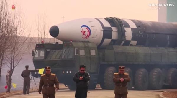 kim jong un spune ca va dezvolta mijloace de atac mai puternice