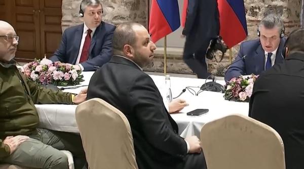 negocierile de la istanbul s au incheiat rusia anunta ca isi reduce trupele de langa kiev si cernihiv