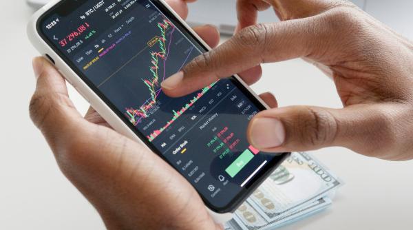 actiunile ui path cel mai valoros start up romanesc in scadere pierderi de milioane de dolari