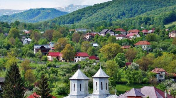 va deveni un lux viata la tara avram fitiu orasul nu mai e dorit de tanara generatie razboiul va accelera acest proces