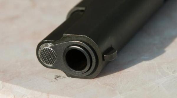 atac armat in sua cel putin 6 oameni au murit iar alte 9 au fost ranite