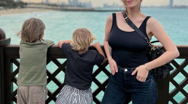 adela popescu din nou insarcinata a facut anuntul in direct la tv il fac pe numarul patru