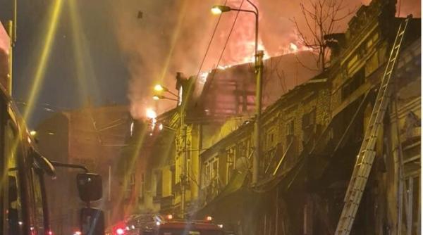 incendiu in centrul capitalei 12 autospeciale intervin