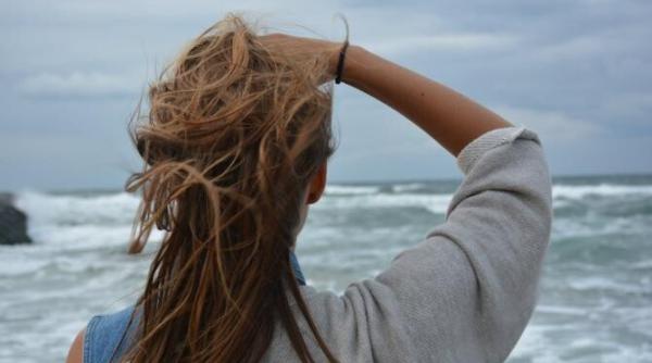 ministrul care demisioneaza din cauza unei relatii cu o femeie mult mai tanara