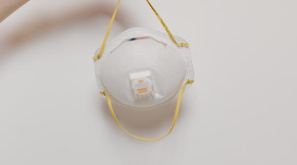 prof dr adrian streinu cercel trebuie sa purtam masca tot timpul de dimineata si pana seara