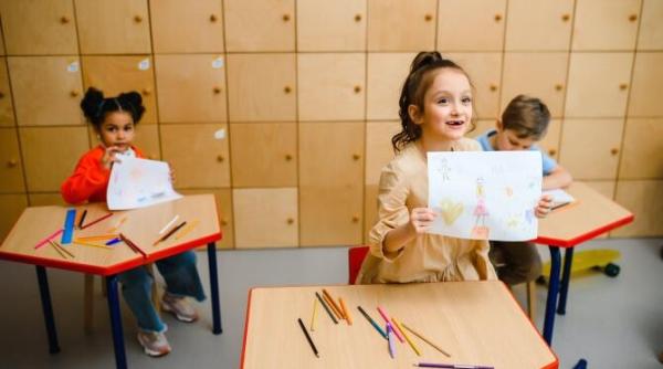 astazi incep inscrierile la clasa pregatitoare formularul online se completeaza pana pe 10 mai