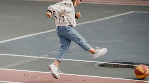 legea care permitea accesul pe terenurile de sport din curtile scolilor si in afara programului neconstitutionala