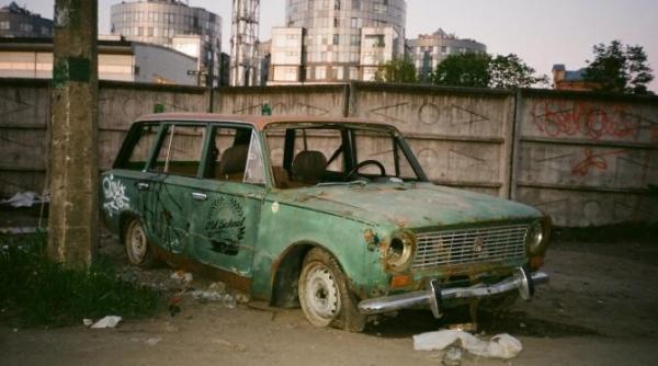 au dus o masina la fier vechi crezand ca e abandonata dar s au inselat