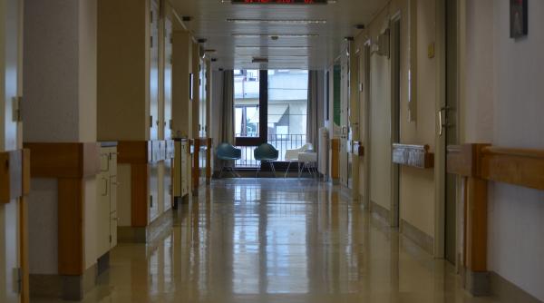 sistemul de sanatate din romania merge pe o lege din 1947 schimbarea nu se doreste tomac exista interese puternice credeti ca politicienii decid singuri