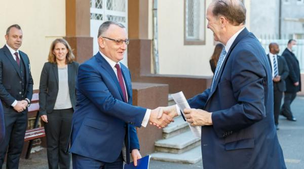 sorin cimpeanu s a intalnit cu david malpass presedintele bancii mondiale tranzitia digitala in educatie este esentiala galerie foto