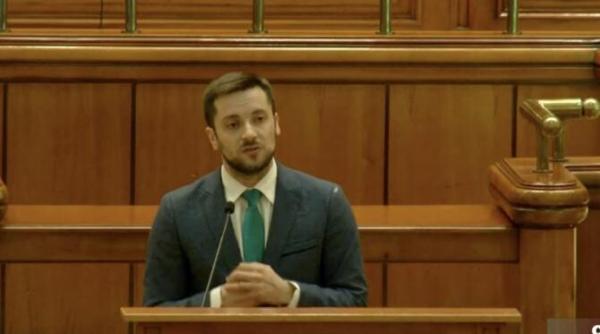 deputatul filip havarneanu usr beat in fata palatului parlamentului a insistat sa vorbeasca video nu e primul scandal legat de alcool in care este implicat