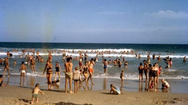 sute de turisti sunt asteptati pe litoral de pasti si peste 30 000 de 1 mai