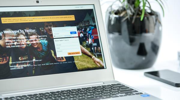 elon musk nu va fi lasat sa cumpere twitter pastila otravita pusa la cale de conducerea companiei