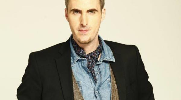 ernest reprosuri din partea fiului sau cu lacrimi in ochi ma intreba de ce trebuie sa plec