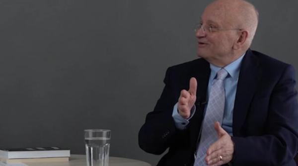 scoala romaneasca are profesori exceptionali si elevi mediocri paradox sesizat de seful diviziei educatie al oecd