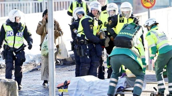 suedia mai multe corane au fost arse de pastele catolic politia luptandu se cu extremistii