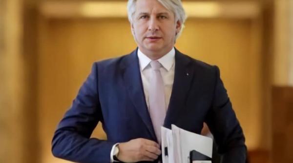 momentul in care toti aplaudau dar lui teodorovici i a cazut cerul in cap replica taioasa de acolo mi se trag foarte multe