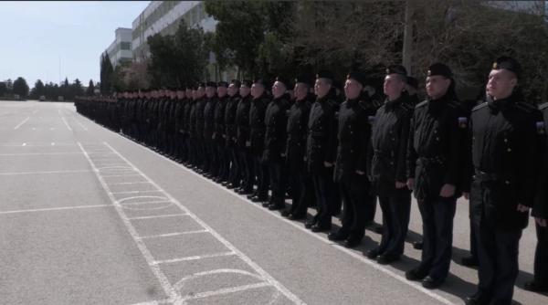 fiul tau s a scufundat impreuna cu nava mamele din rusia incearca sa ii gaseasca pe recrutii de pe crucisatorul moskva