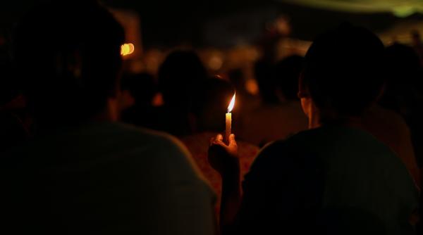 planul lui putin esueaza lumina sfanta ajunge in ucraina din romania dan ciachir un aspect de delicatete spirituala