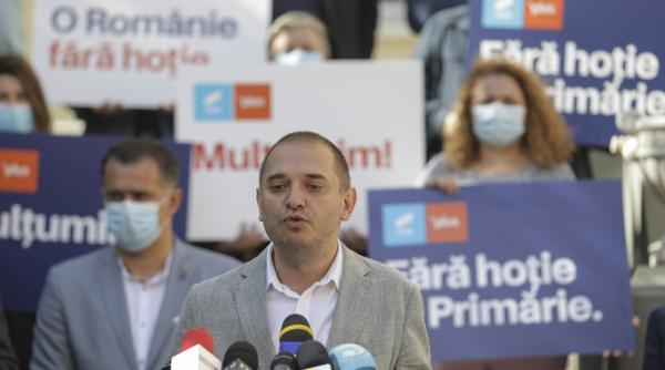 usr da din bani publici salarii grase fara prezenta la serviciu pentru sinecuristii sai politici