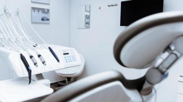 de la dentist pentru o plomba direct la operatie la plaman video