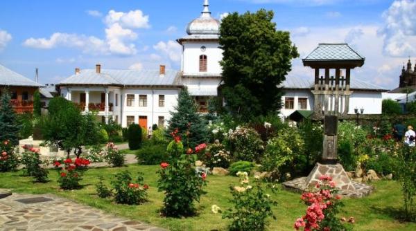 povestea unei ucrainence atee refugiata la manastirea varatec a fost botezata la ortodoxie