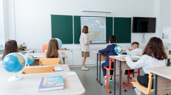 sarah mcgrew expert in educatie elevii trebuie instruiti sa identifice propaganda si dezinformarea sa recunoasca stirea falsa