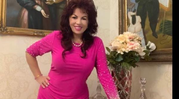 ce cadouri isi face carmen harra pare o nebunie pentru cineva pentru mine nu am o colectie mare