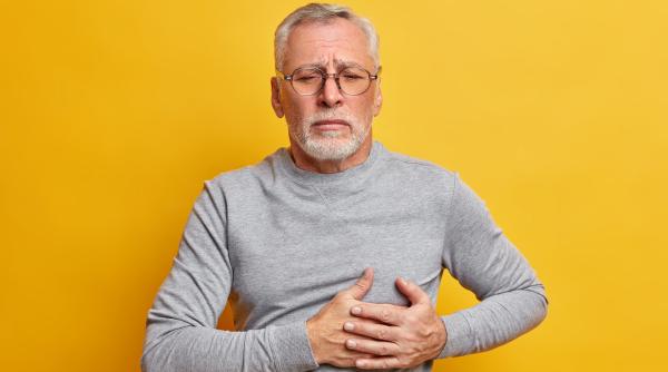 cum poti sa supravietuiesti unui atac de cord daca esti singur nu crede toate bazaconiile de pe tiktok apa cu piper nu ajuta