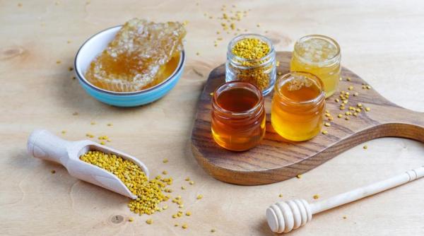 n ai idee cat de bun este polenul crudl contine peste 250 de substante biologic active care stopeaza raspandirea tumorilor uite cum trebuie sa l consumi daca vrei sa ti schimbe viata