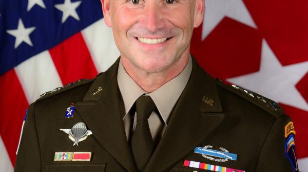 nato are un nou sef militar generalul christopher cavoli preia conducerea