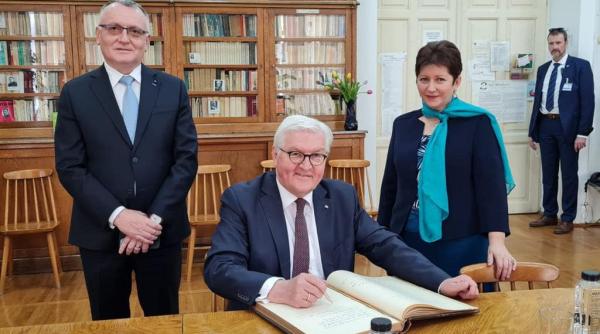 presedintele germaniei impresionat de calitatea educatiei romanesti ministrul sorin cimpeanu l a cucerit cu romania educata