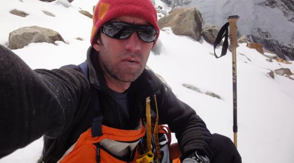 horia colibasanu a urcat azi pe varful kangchenjunga singurul neatins de alpinistii romani