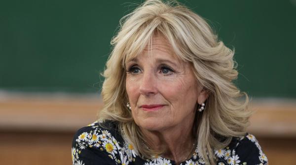jill biden a ajuns in slovacia la un centru de refugiati din kosice