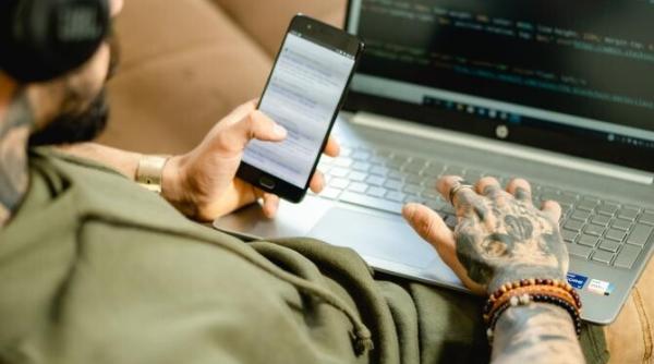 marturiile unui troll politicienii ma platesc sa raspandesc povesti false